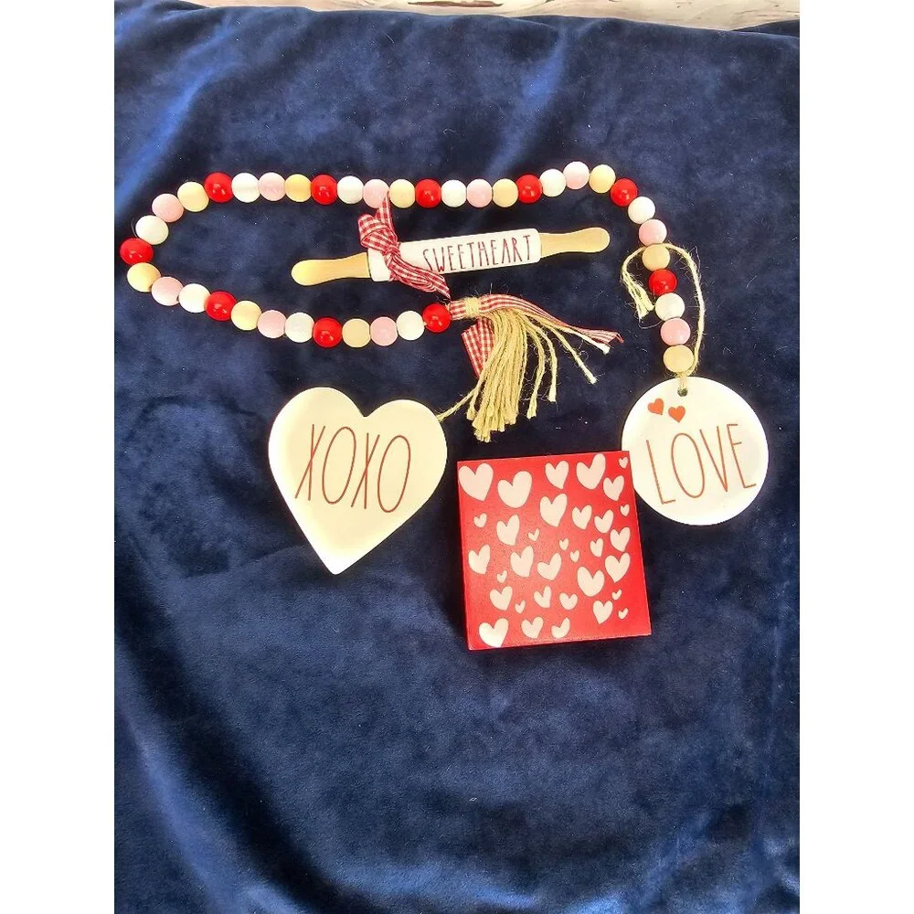 Valentine's Day Wooden Bead Garland Décor Set With Sweetheart XOXO Love & Hearts